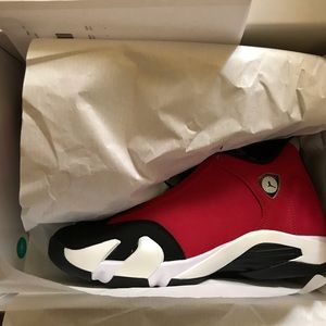 Jordan 14 gym red(toro)
